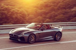 Jaguar F-Type SVR Convertible 2016 года